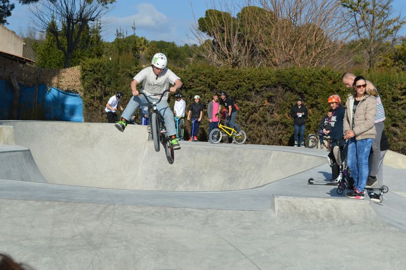 ESPACE DE LOISIRS SKATE CITY STADE BALARUC LES BAINS