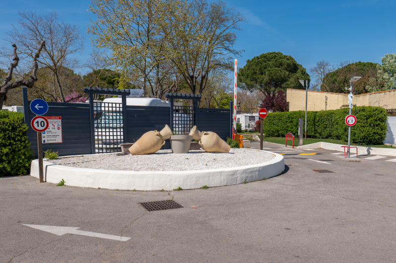 AIRE DES BAINS AIRE DE CAMPING CAR BALARUC LES BAINS (15)