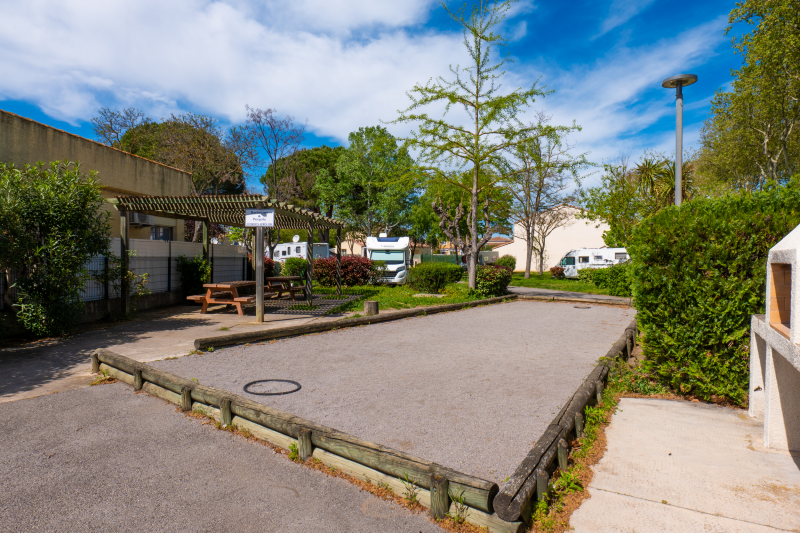 AIRE DES BAINS AIRE DE CAMPING CAR BALARUC LES BAINS (5)