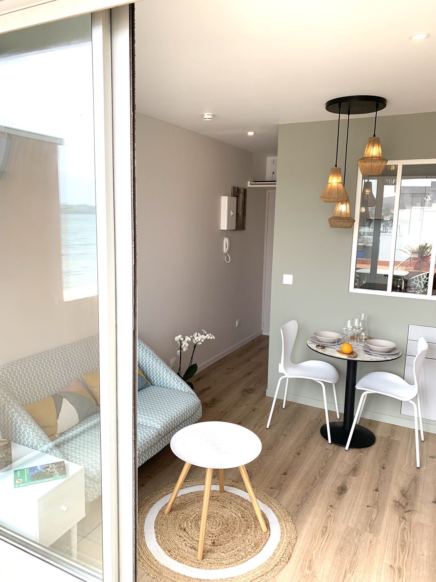 5-Location Balaruc-les-Bains residence verseau Vue Sejour-1 Savatte Jerome