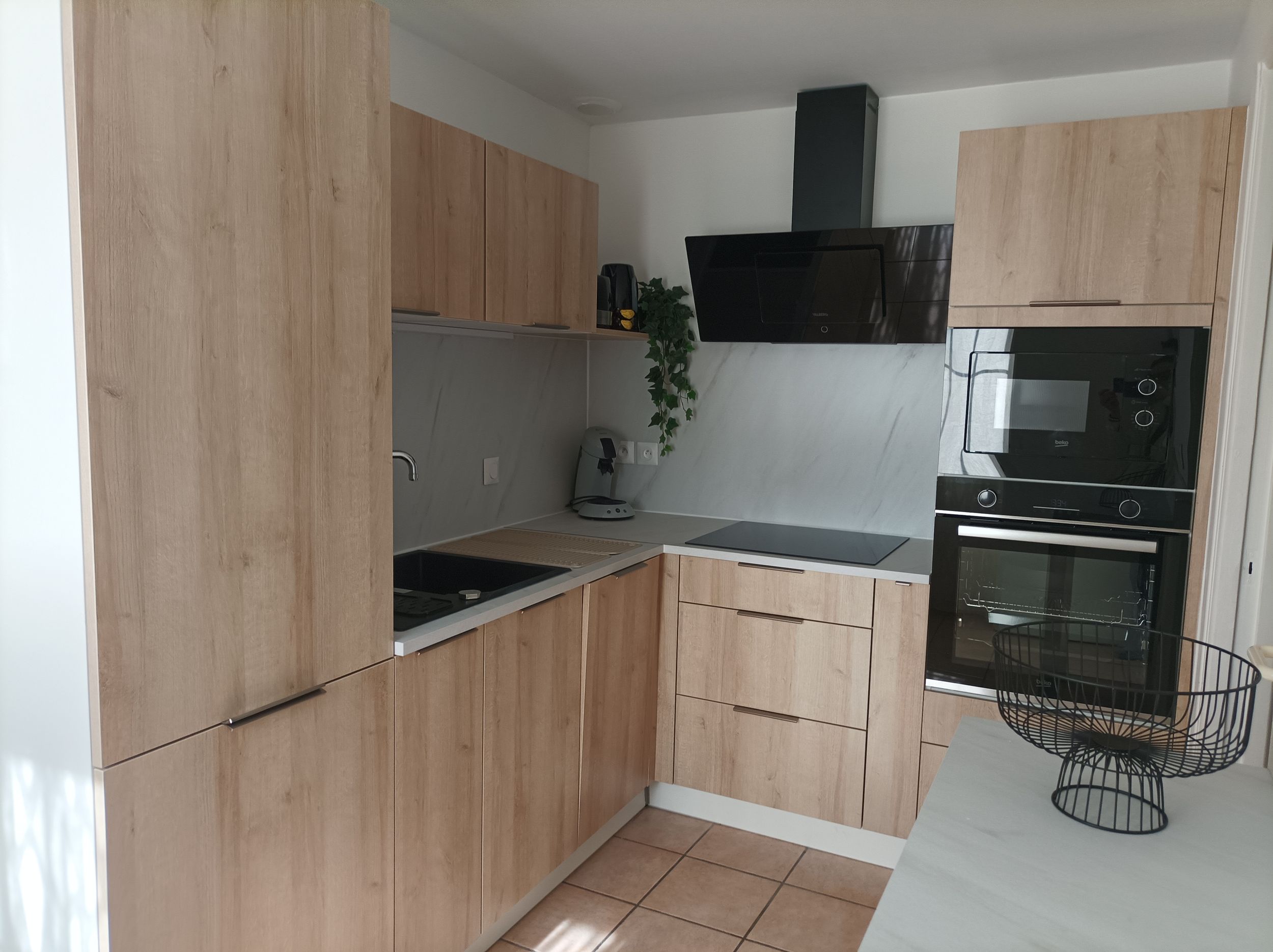 LOCATION BALARUC LES BAINS 7 RUE DE LA REPUBLIQUE ESCOT EVELYNE_05