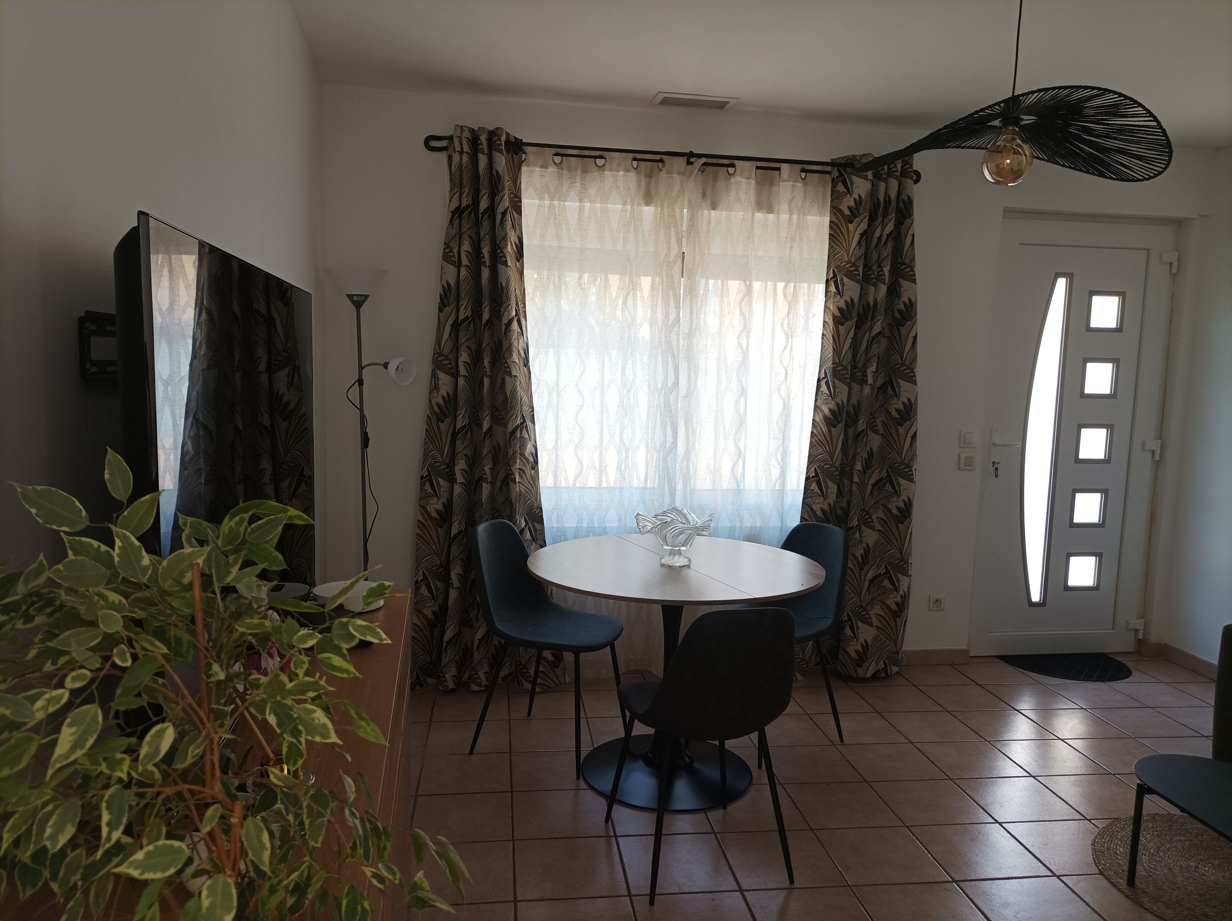 LOCATION BALARUC LES BAINS 7 RUE DE LA REPUBLIQUE ESCOT EVELYNE_07