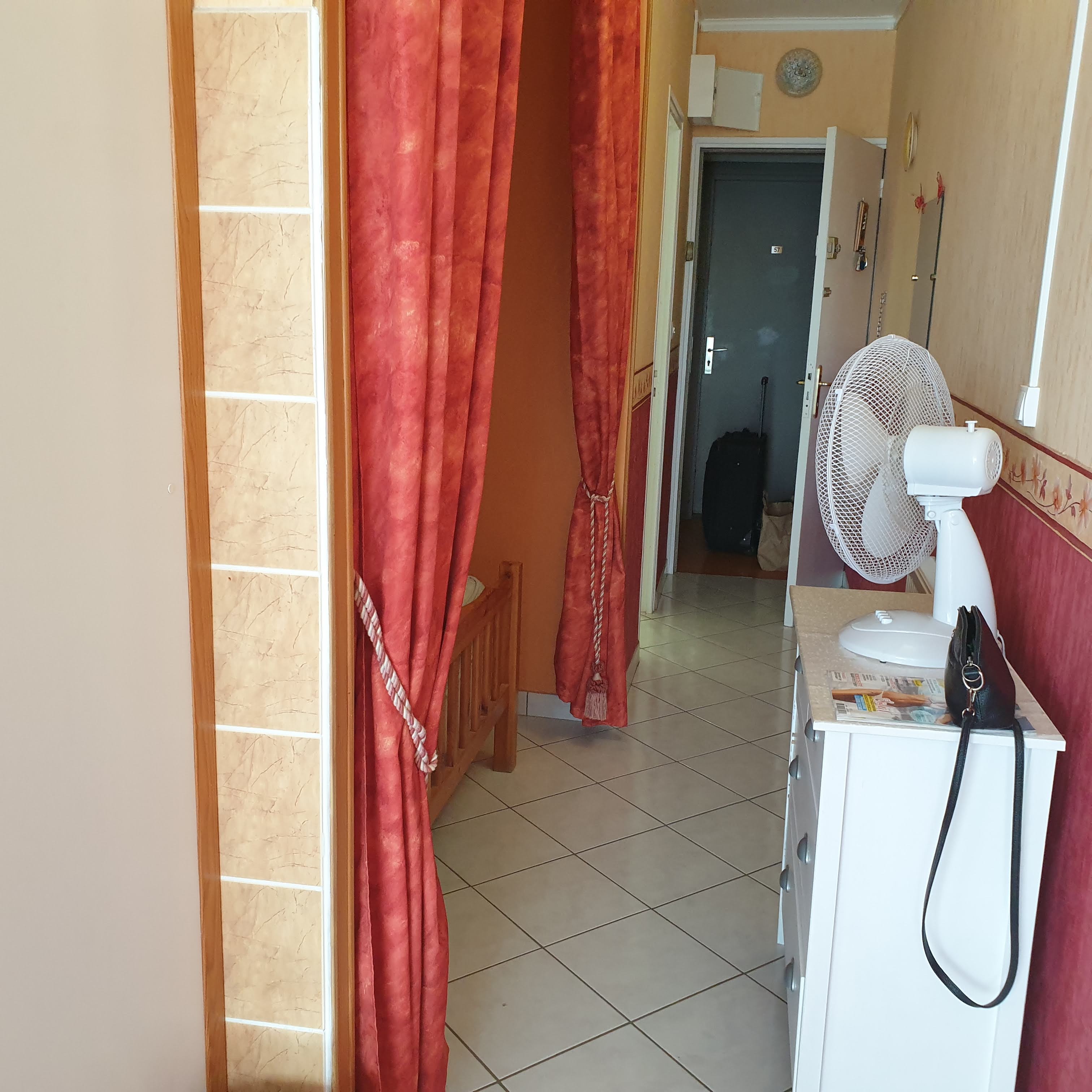 LOCATION BALARUC LES BAINS 79 RESIDENCE DES BAINS BRENOT MARIE JEANNE (2)