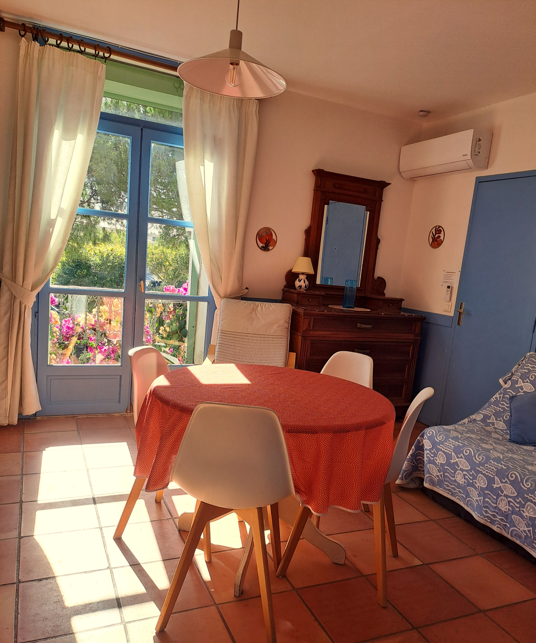 LOCATION BALARUC LES BAINS APPARTEMENT HIBISCUS SARL LA BOUGAINVILLEE (6)