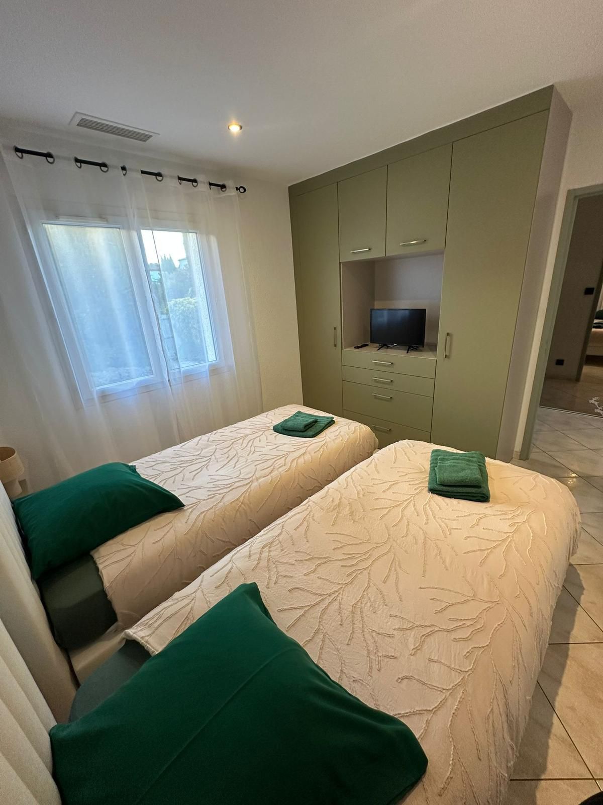 LOCATION BALARUC LES BAINS LES ARBOUSIERS DE THAU CHAMBE CHRISTINE (21)