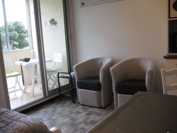 LOCATION BALARUC LES BAINS M BELIME 28 RESIDENCE CAPRICORNE C