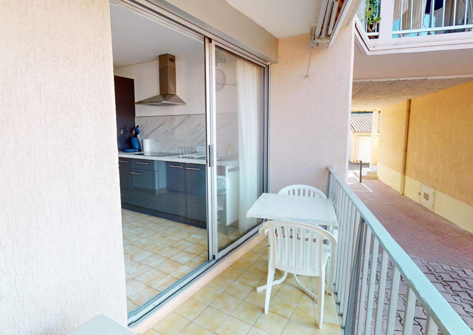 LOCATION BALARUC LES BAINS RESIDENCE ISIS 12 PICCOT CREZOLLET (8)