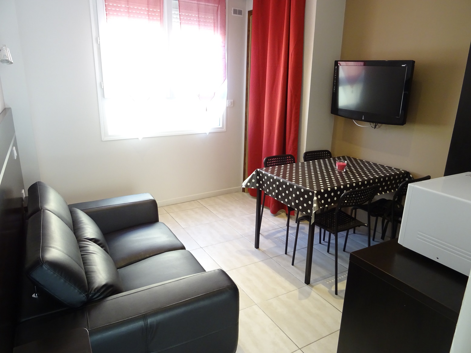 LOCATION BALARUC LES BAINS RUE DE L'ESPLANADE SPINOSI 