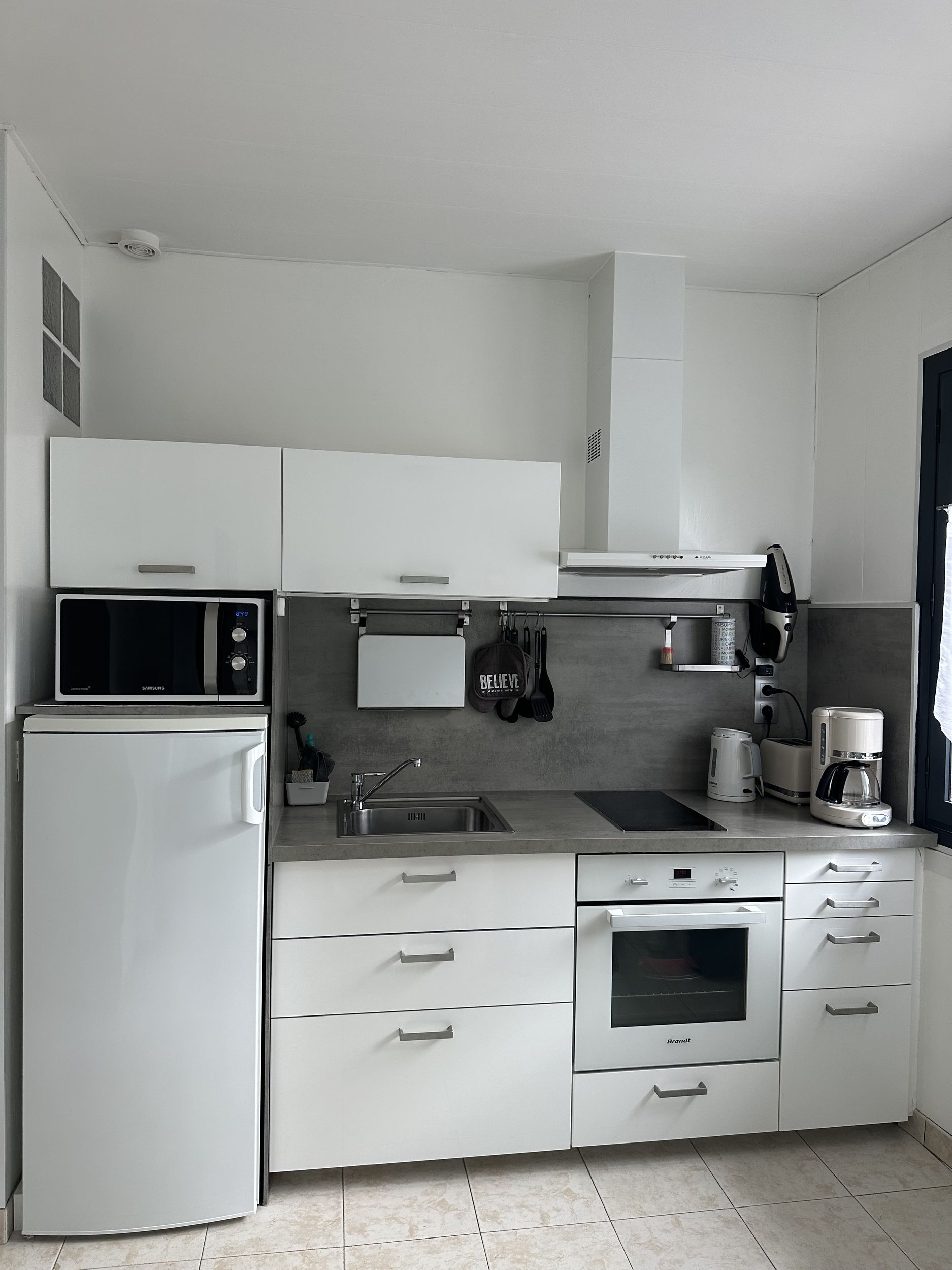 LOCATION BALARUC LES BAINS RUE MAURICE CLAVEL VAUTRIN CAROLINE (2)