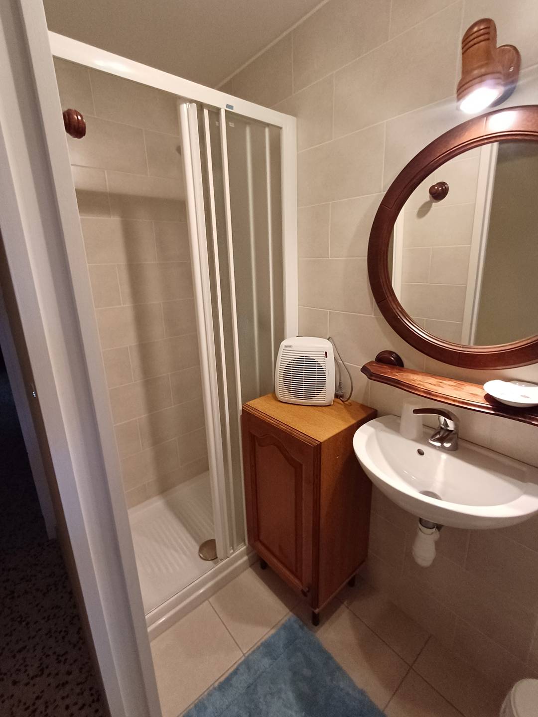 _clients_193454002_photos_128n_18603347