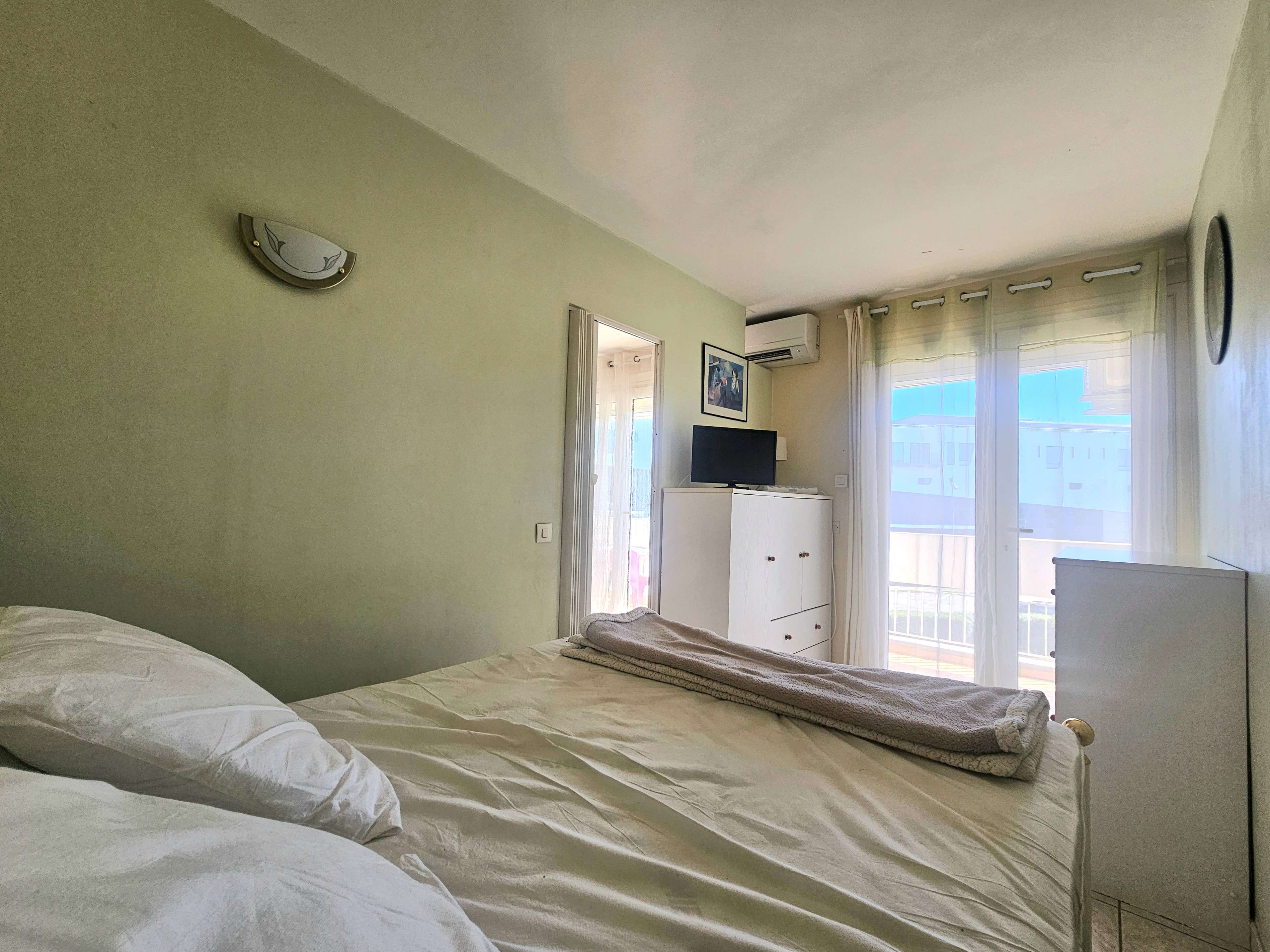 _clients_193454005_photos_438o_19025338