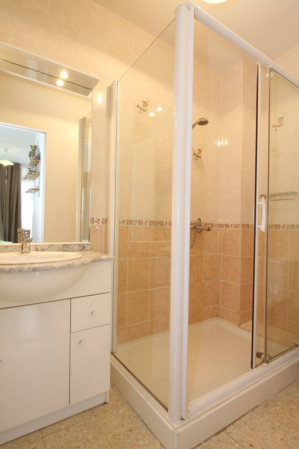 _clients_193454005_photos_470g_18120160