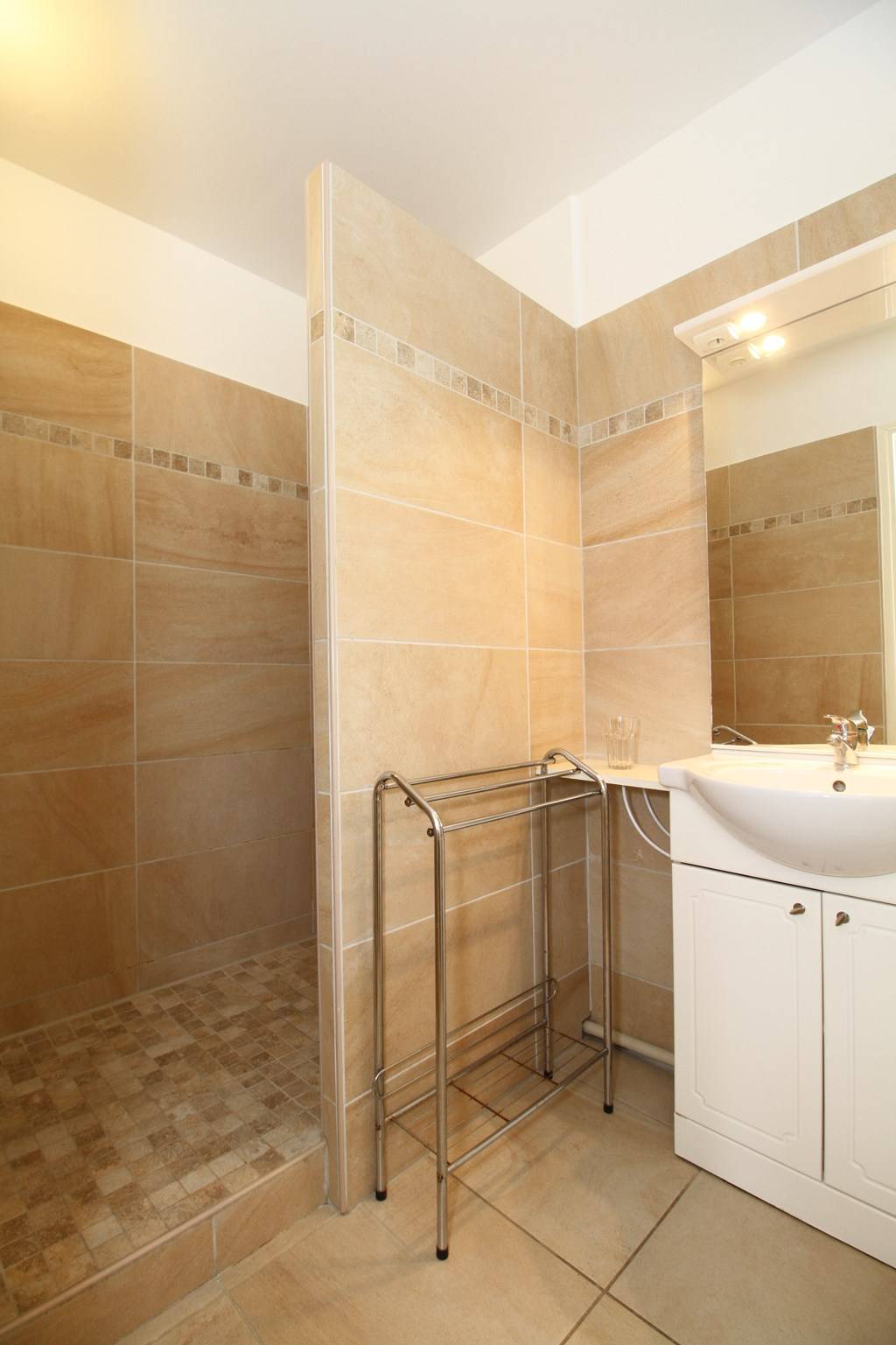 _clients_193454005_photos_493m_19482671