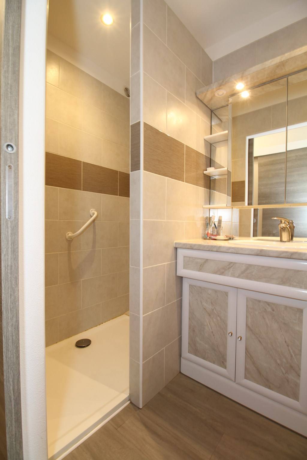 _clients_193454005_photos_569l_16763855