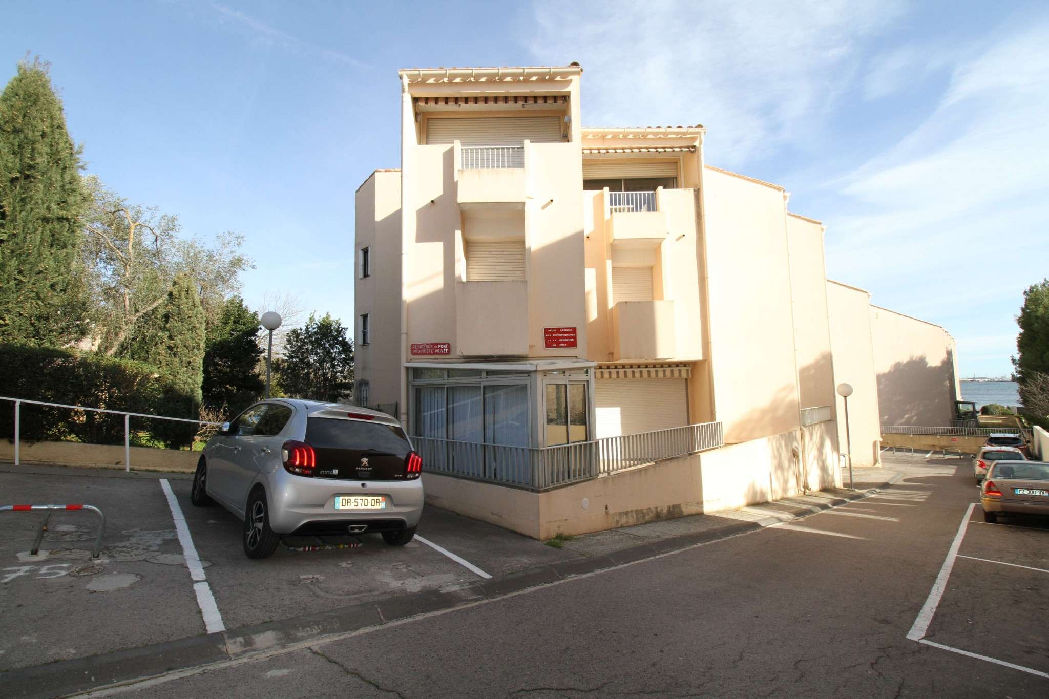 _clients_193454005_photos_726l_18106382