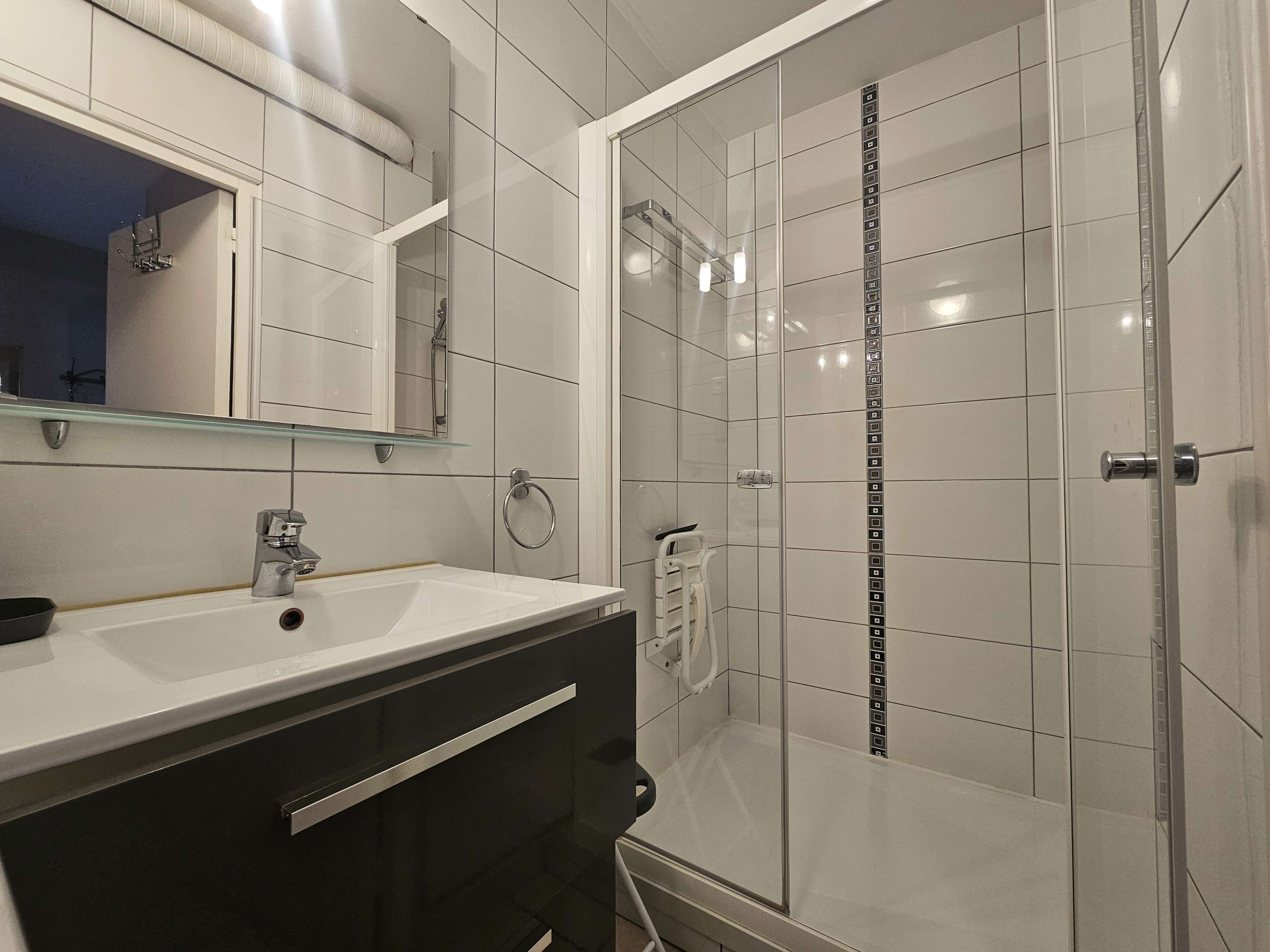 _clients_193454005_photos_735k_19371860
