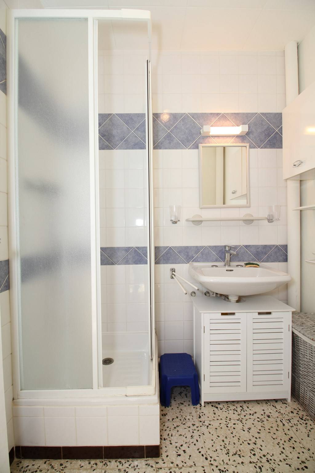 _clients_193454005_photos_738j_18114001