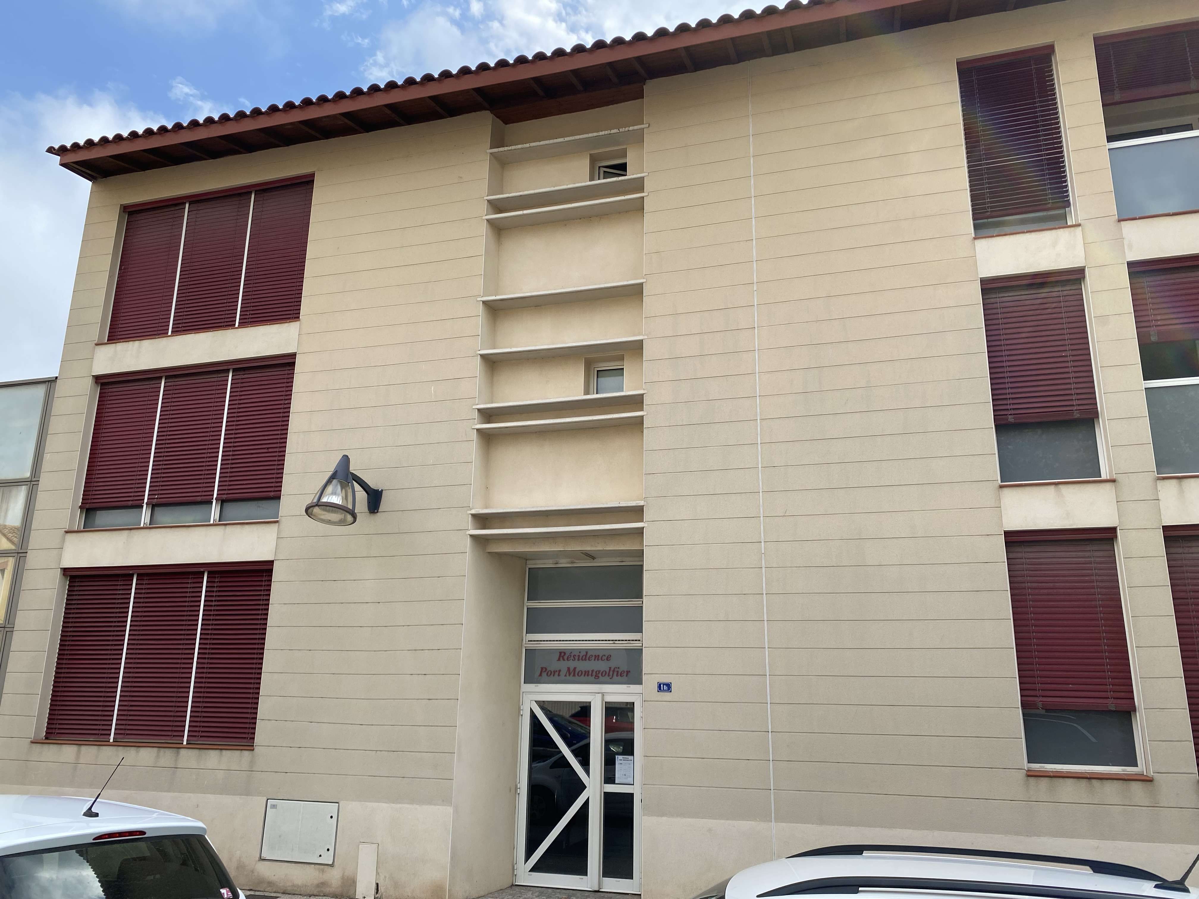 _clients_193454005_photos_775k_19180423