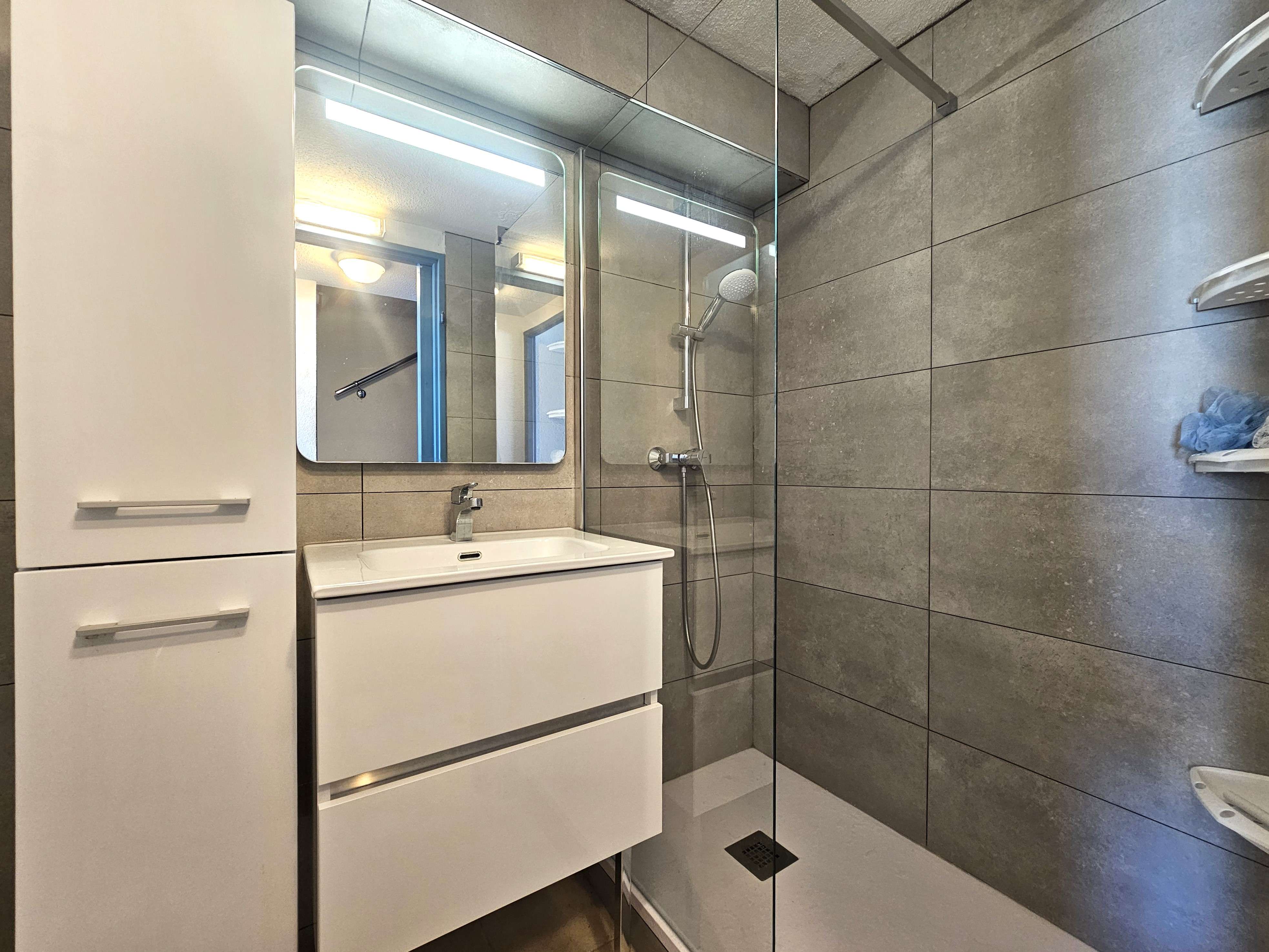_clients_193454005_photos_793h_19400261