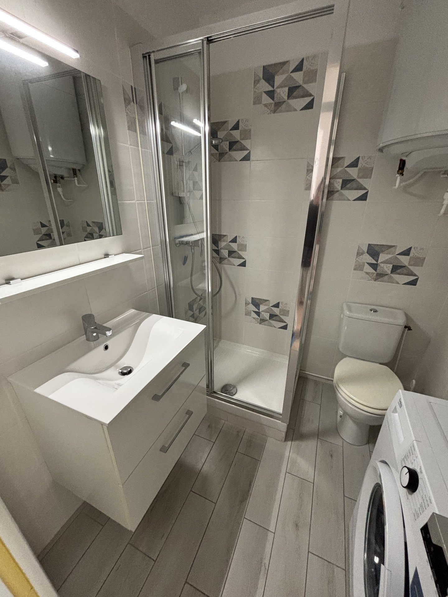 _lv_images__lot_0000000020_09_18960422