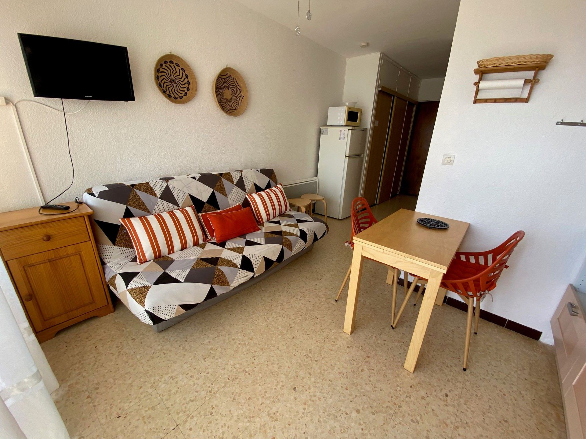 _lv_images__lot_0000000027_02_18601396