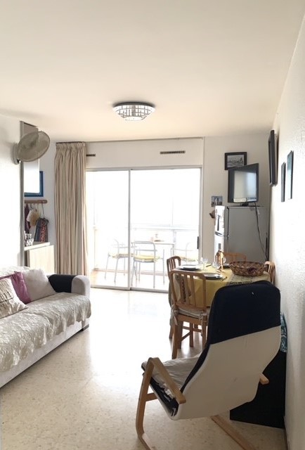 _lv_images__lot_0000000032_02_18455238