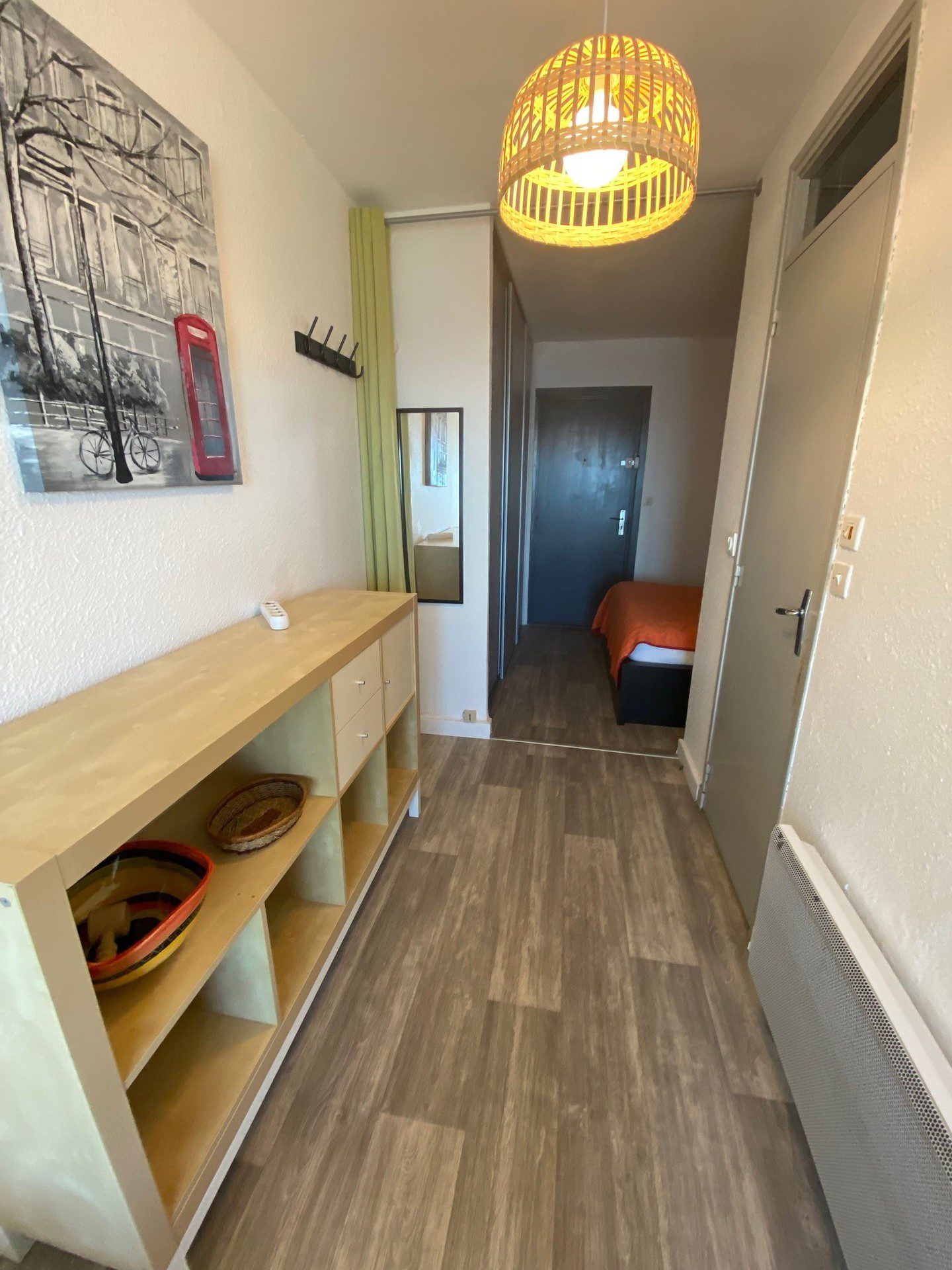 _lv_images__lot_0000000044_12_18839492