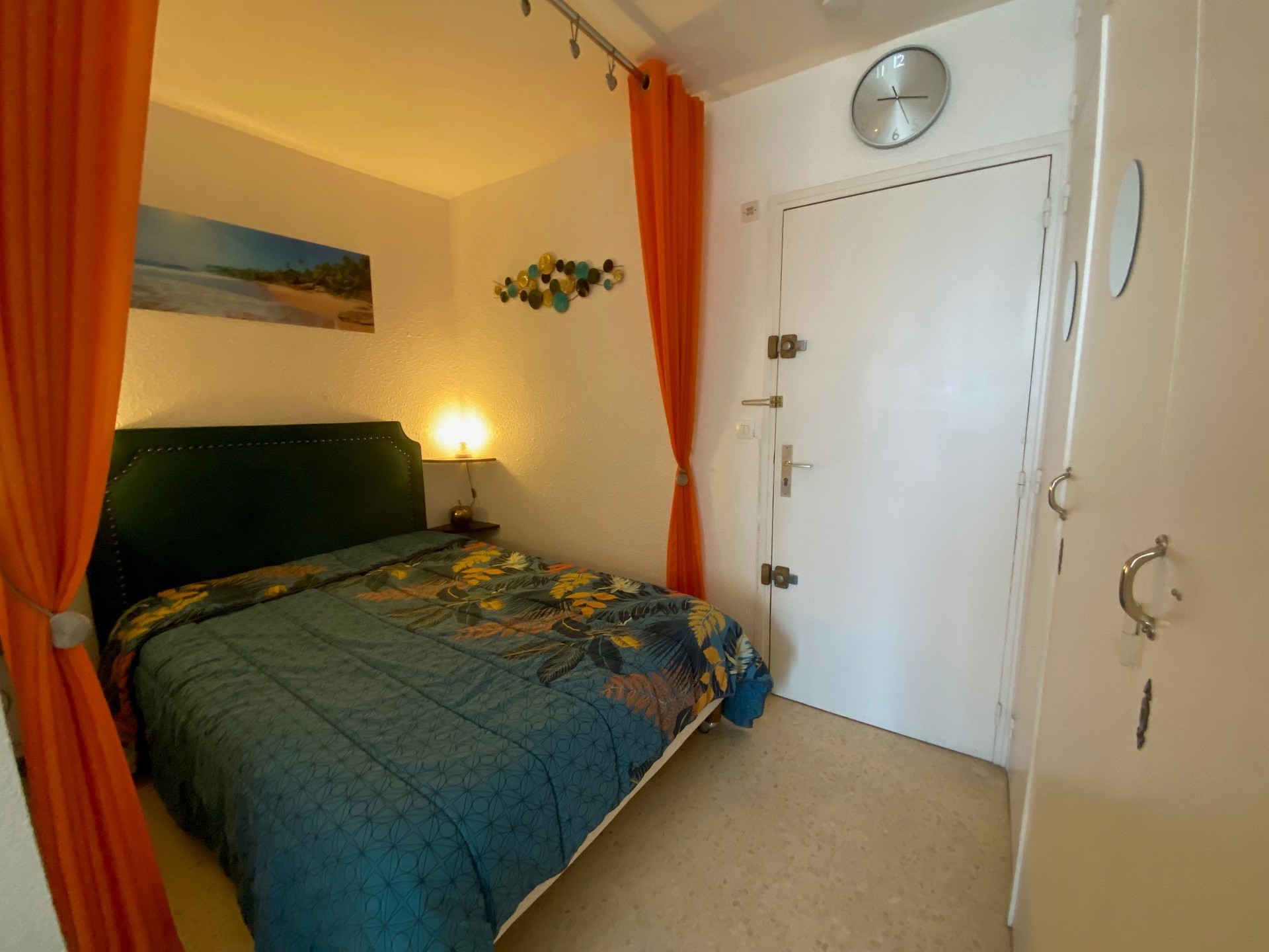 _lv_images__lot_0000000046_08_18601133