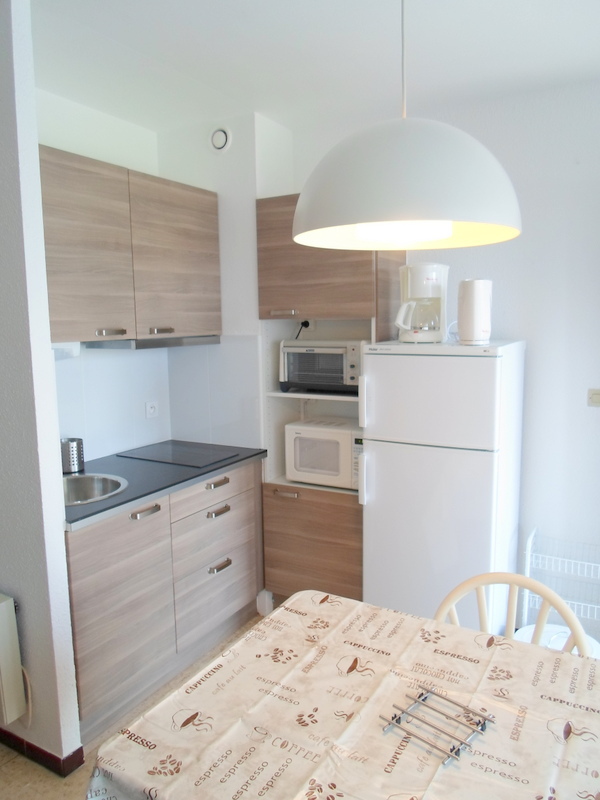 _lv_images__lot_0000000047_05_18749933