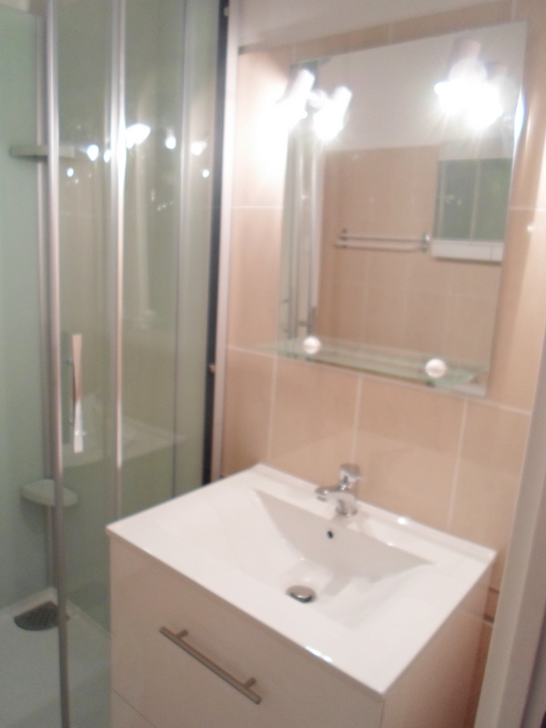 _lv_images__lot_0000000059_06_18750334