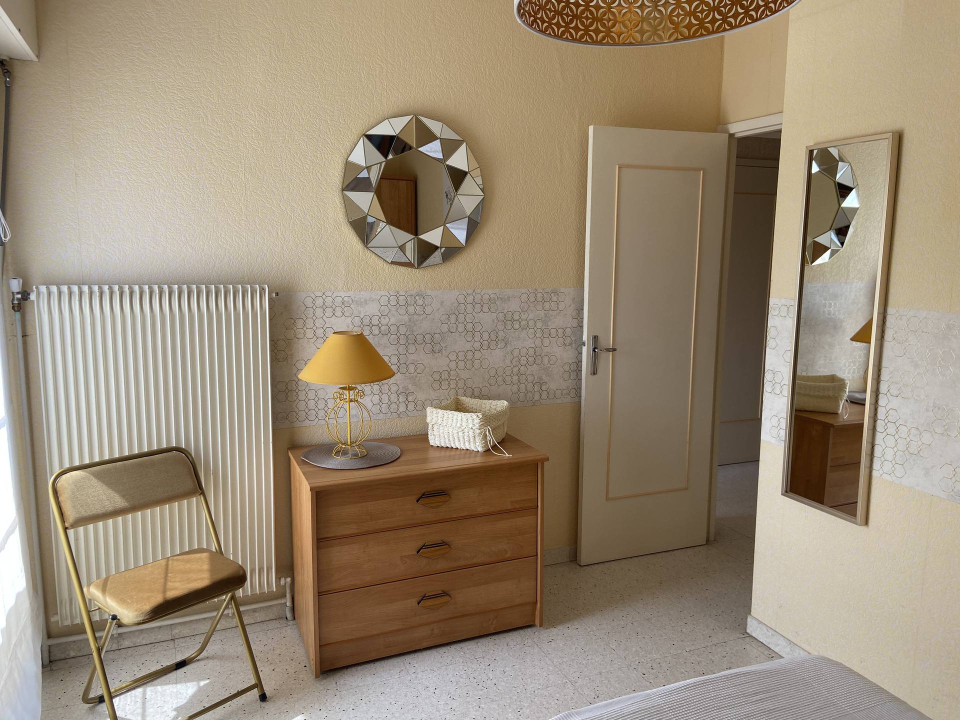 _lv_images__lot_0000000076_09_18750215