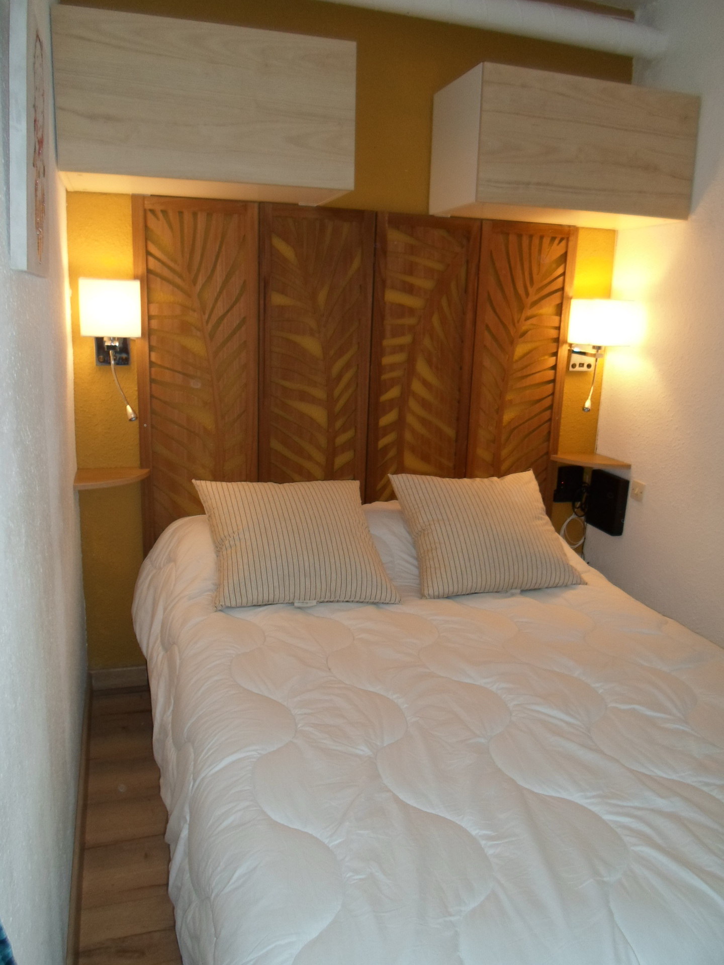 _lv_images__lot_0000000077_10_19023110