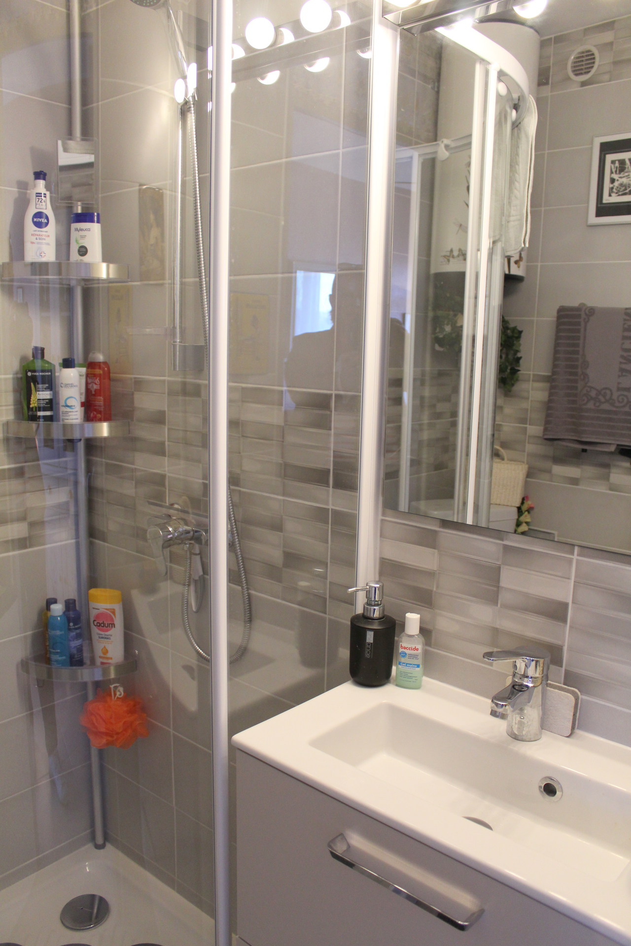 _lv_images__lot_0000000082_09_18839850