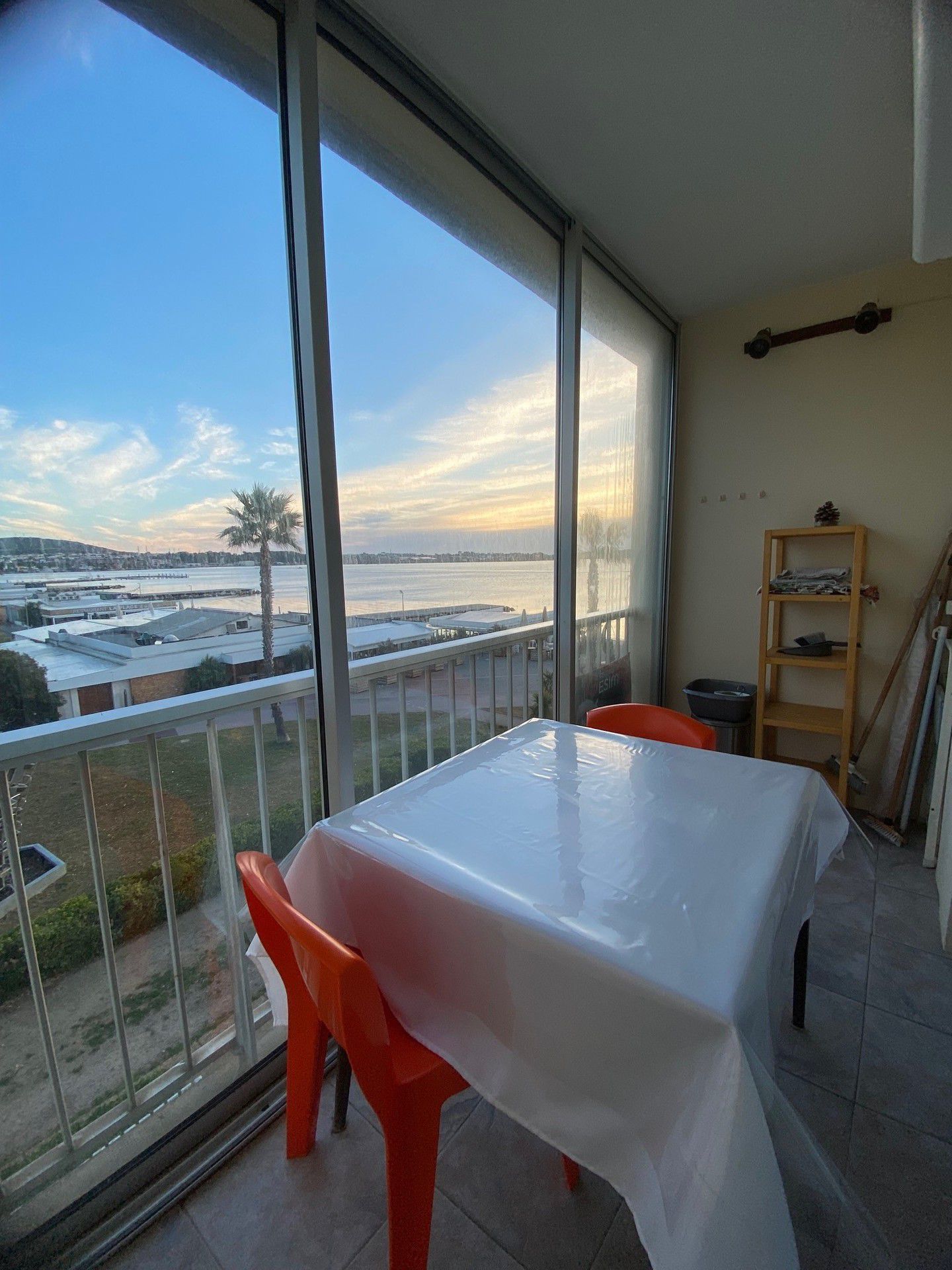 _lv_images__lot_0000000085_04_18117308