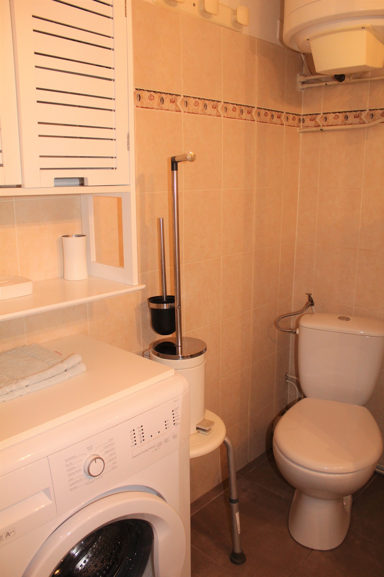 _lv_images__lot_0000000099_09_18750733