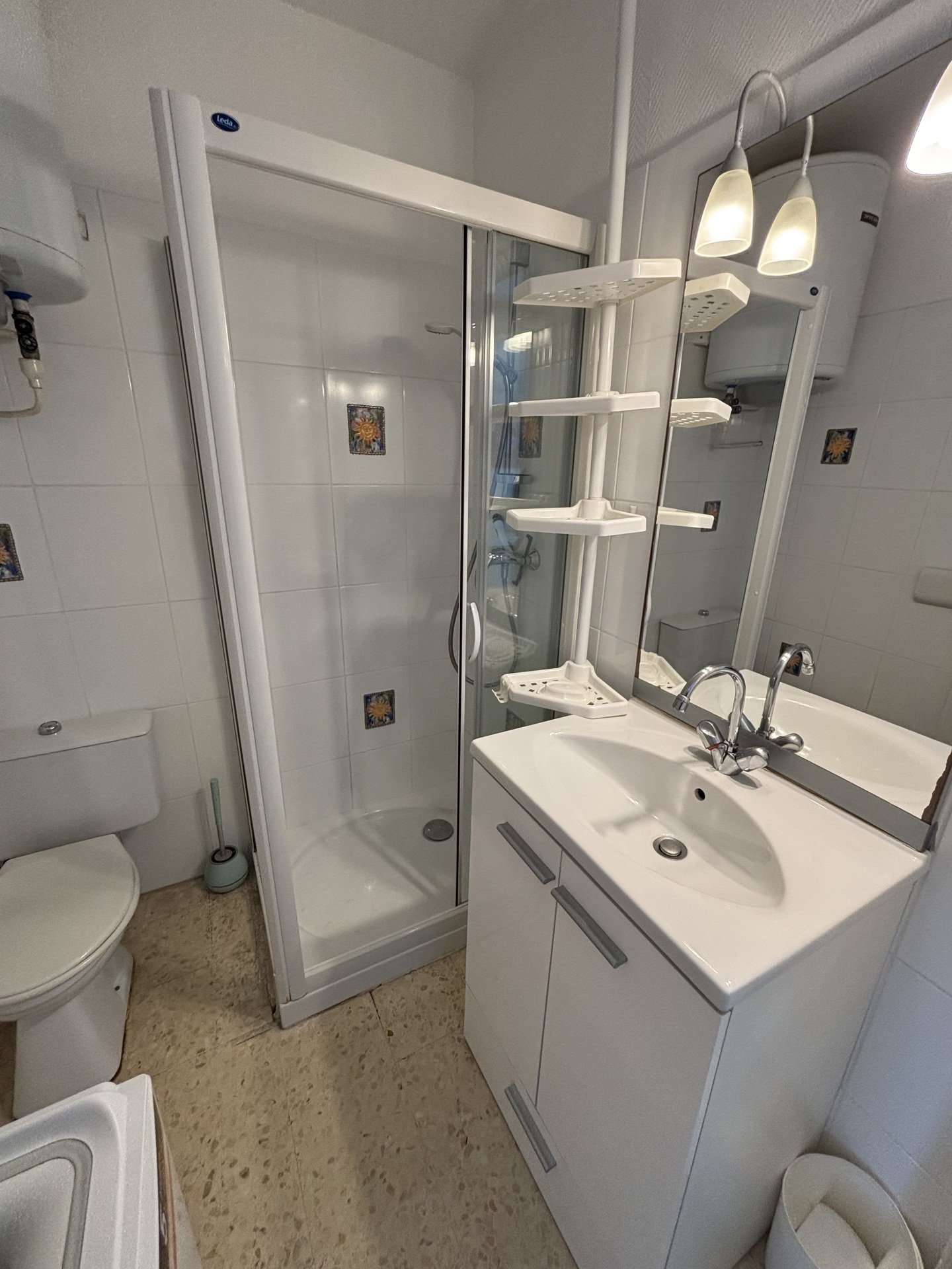 _lv_images__lot_0000000113_02_18960579