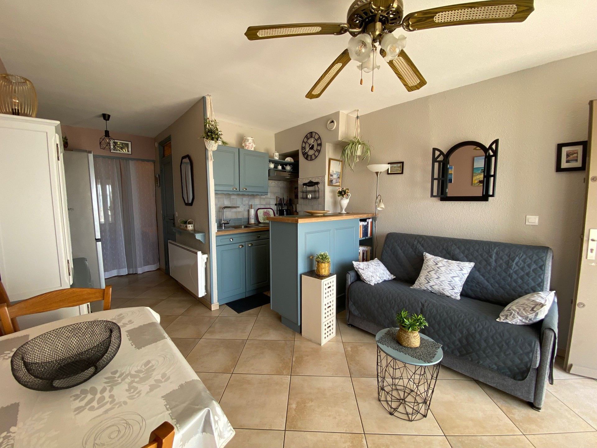 _lv_images__lot_0000000124_04_19050346