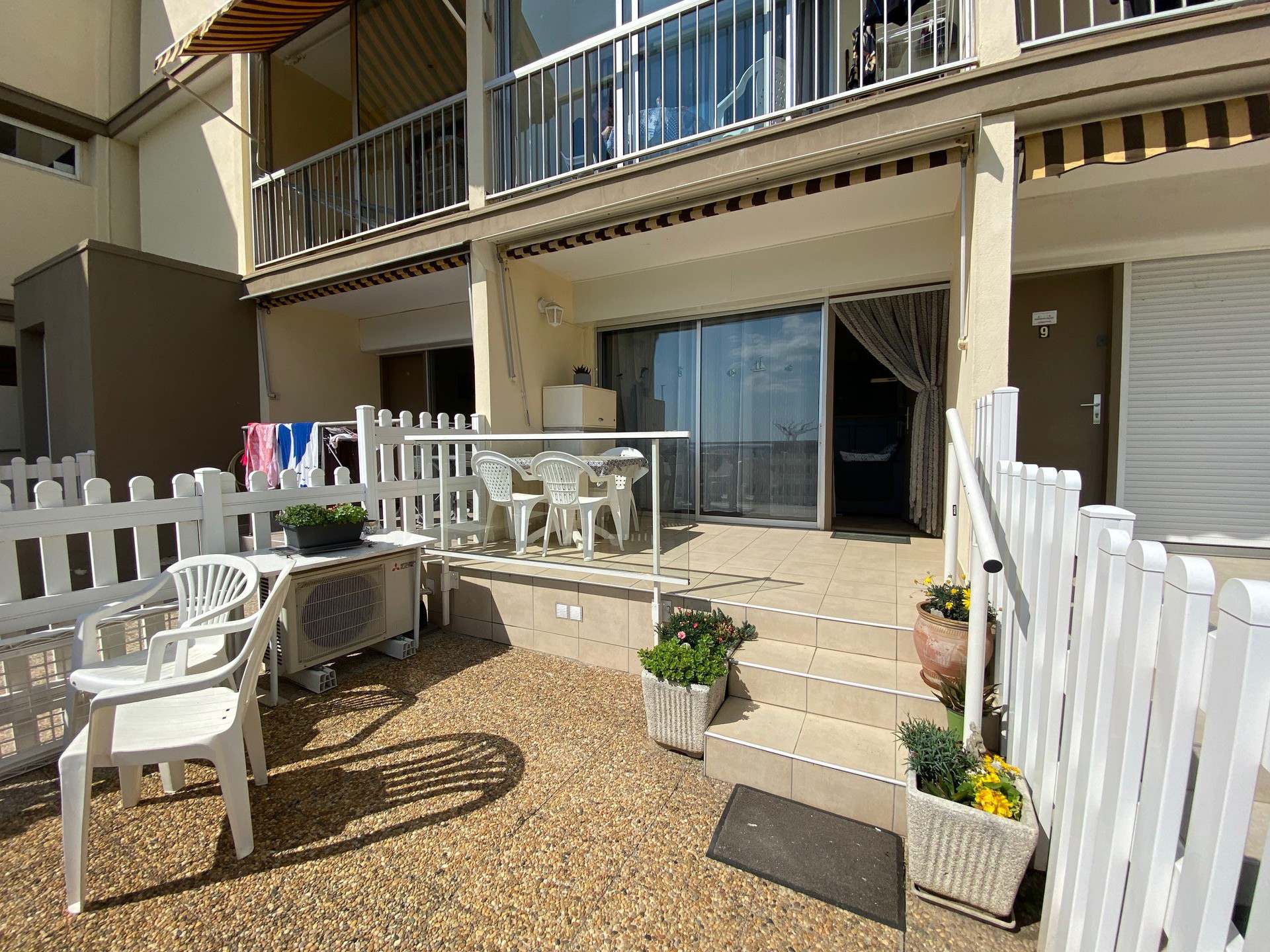 _lv_images__lot_0000000124_11_18424957