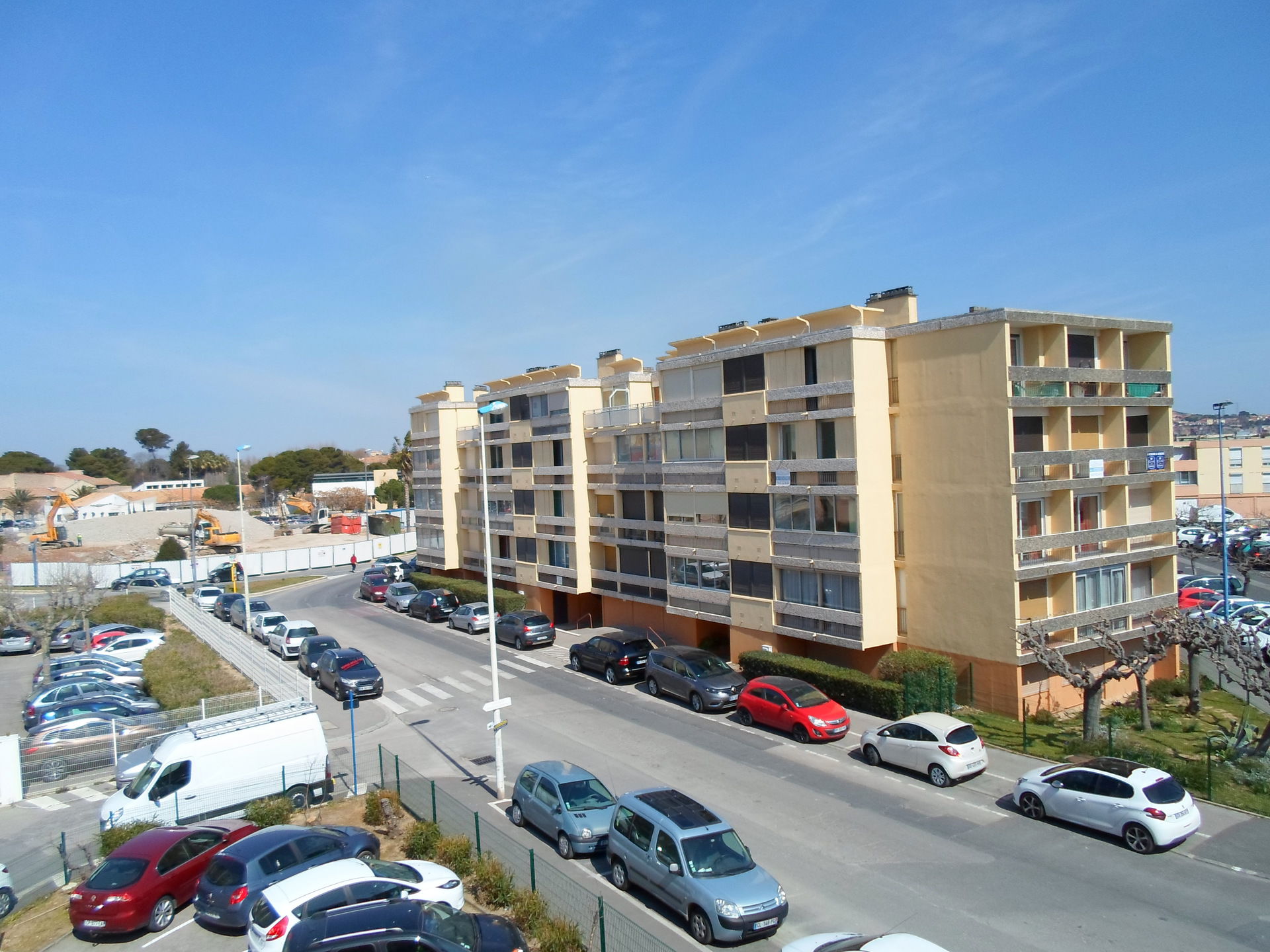 _lv_images__lot_0000000144_08_19127081