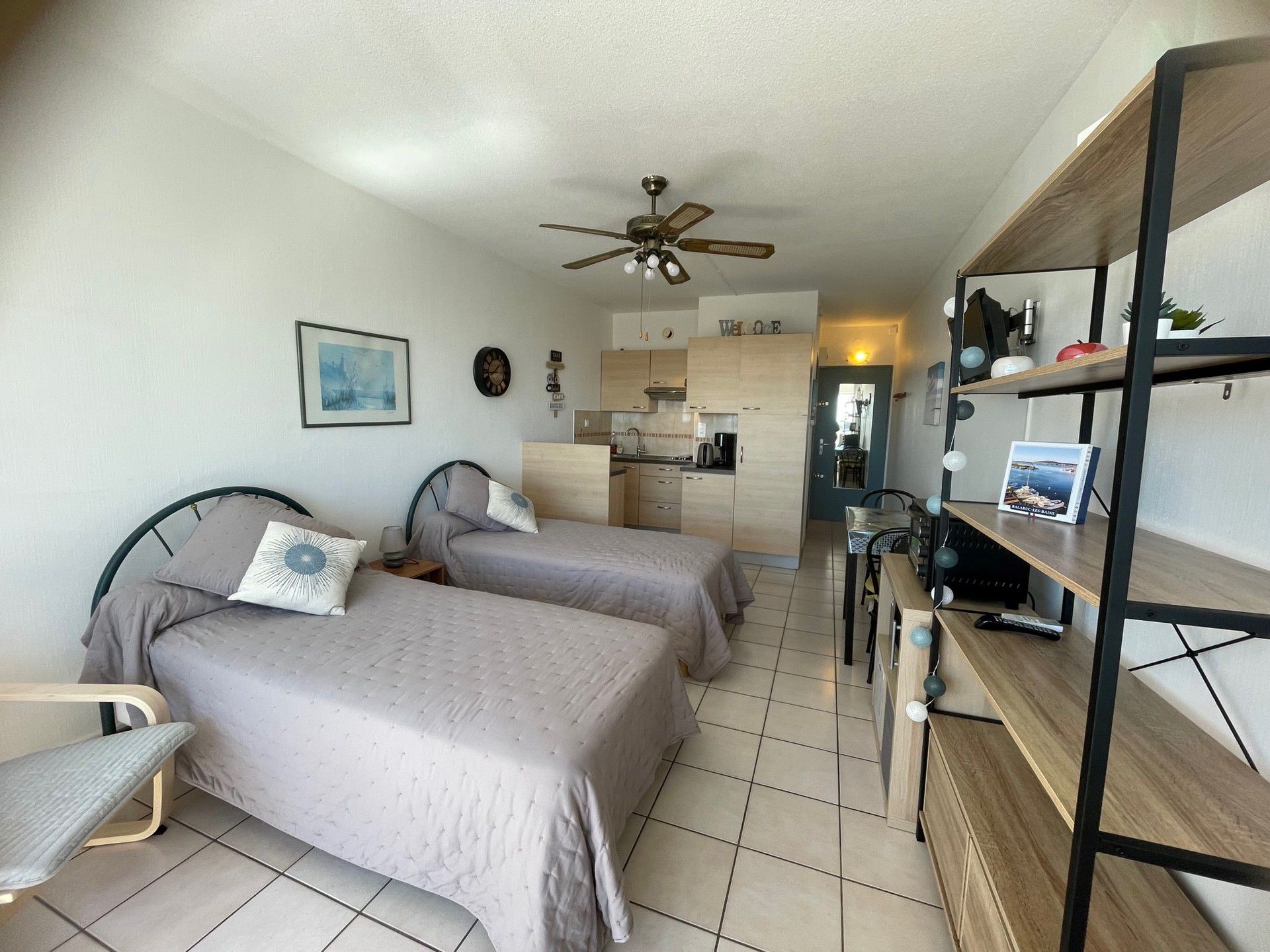 _lv_images__lot_0000000184_02_18257762