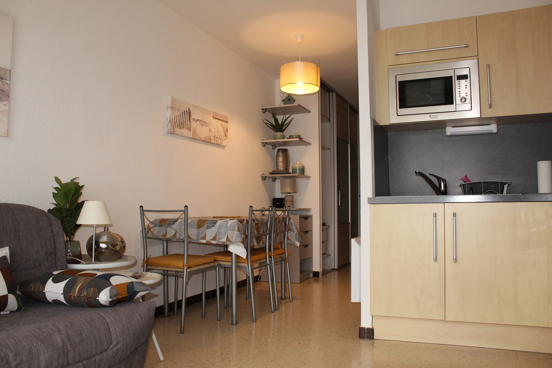 _lv_images__lot_0000000203_05_18117207