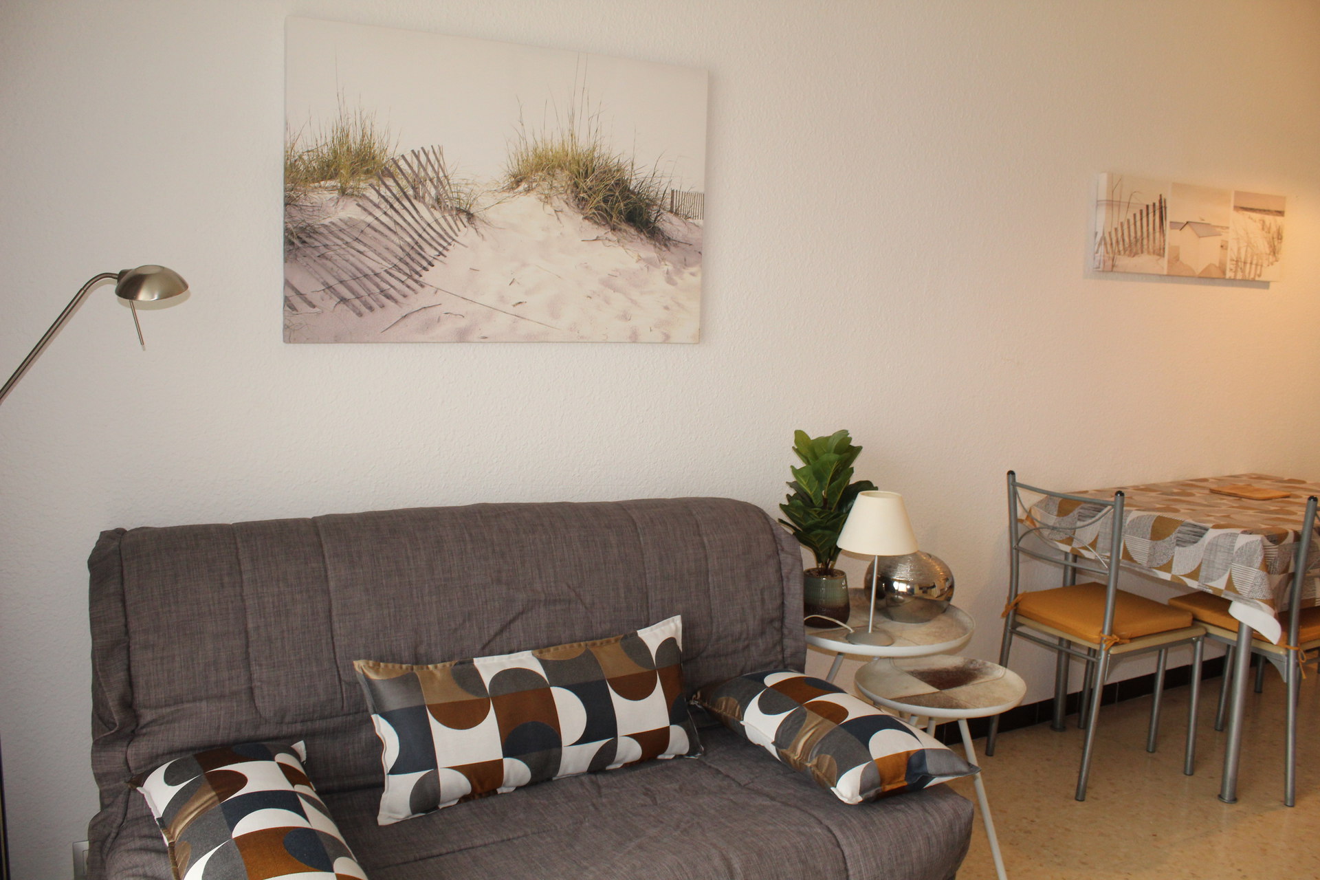 _lv_images__lot_0000000203_08_18117210