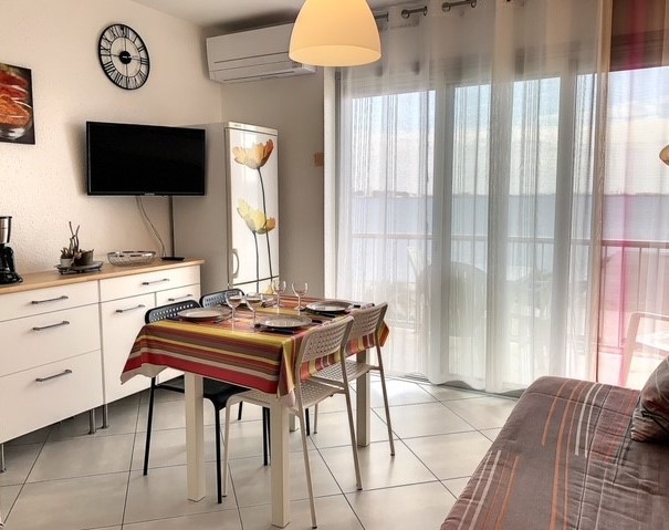 _lv_images__lot_0000000216_02_18699561