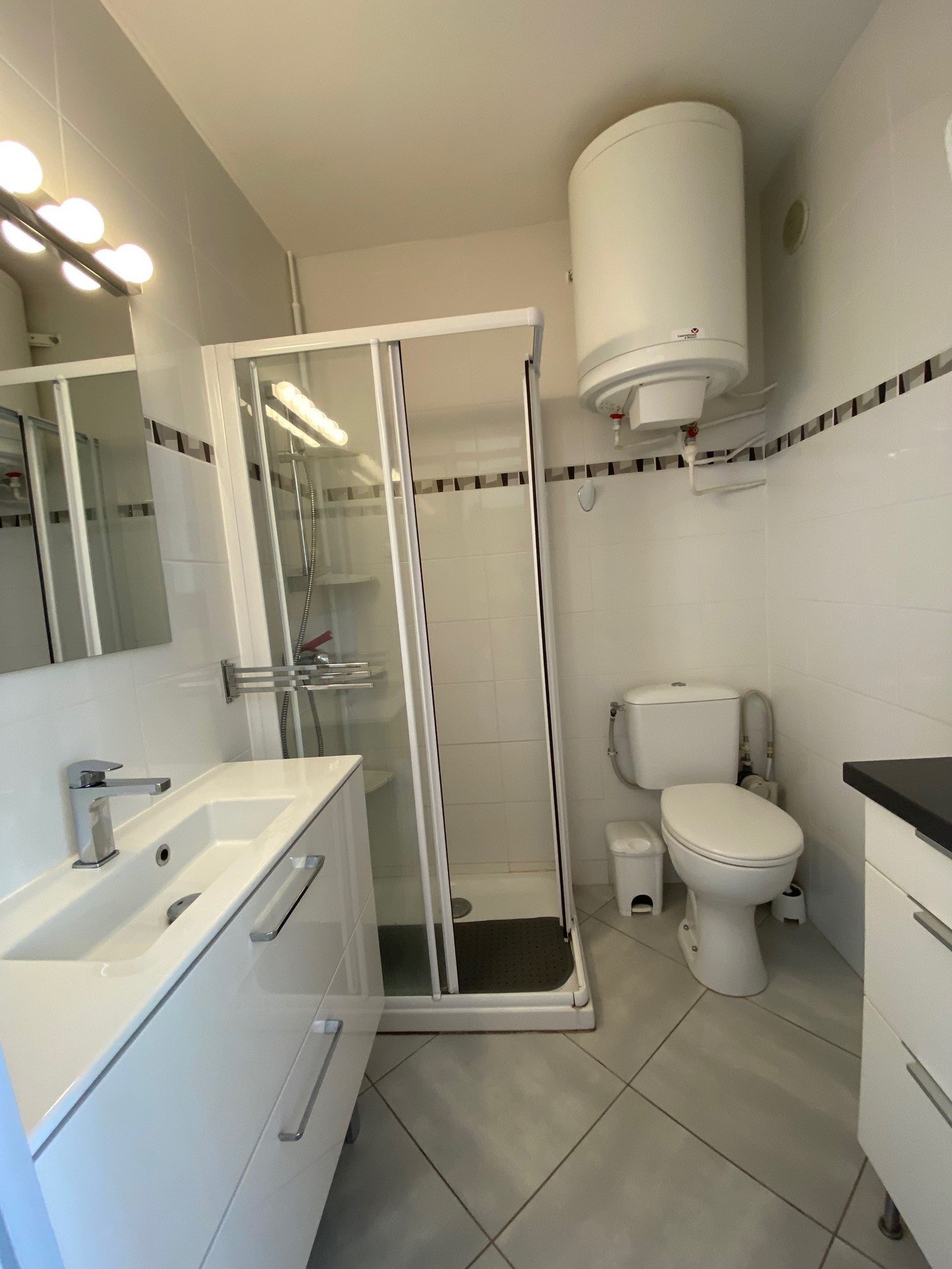 _lv_images__lot_0000000216_10_18454493