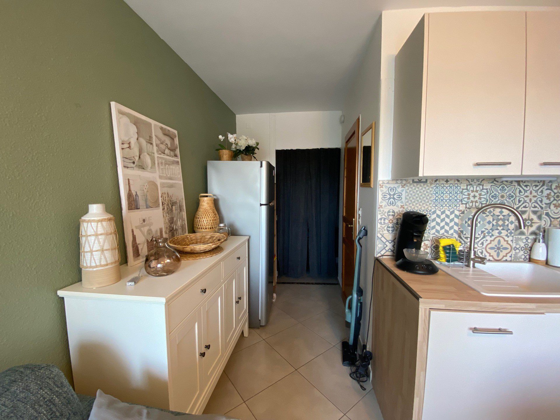 _lv_images__lot_0000000221_02_19155637