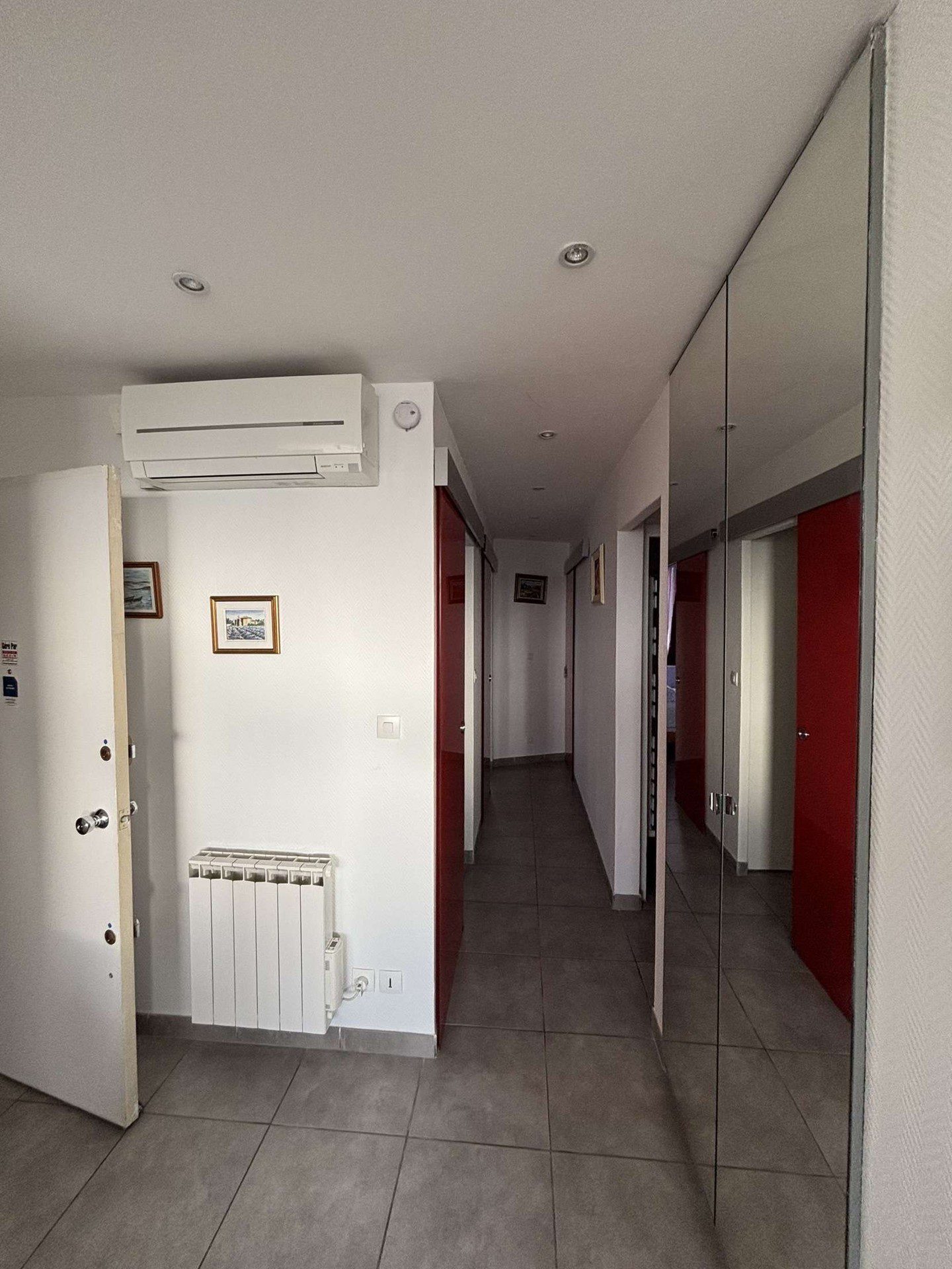 _lv_images__lot_0000000224_02_18847275