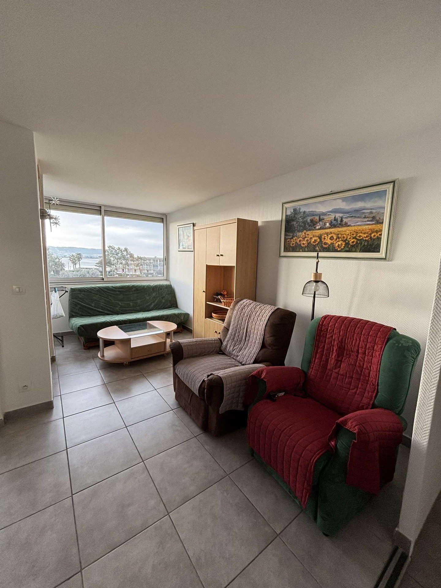 _lv_images__lot_0000000224_04_18454682