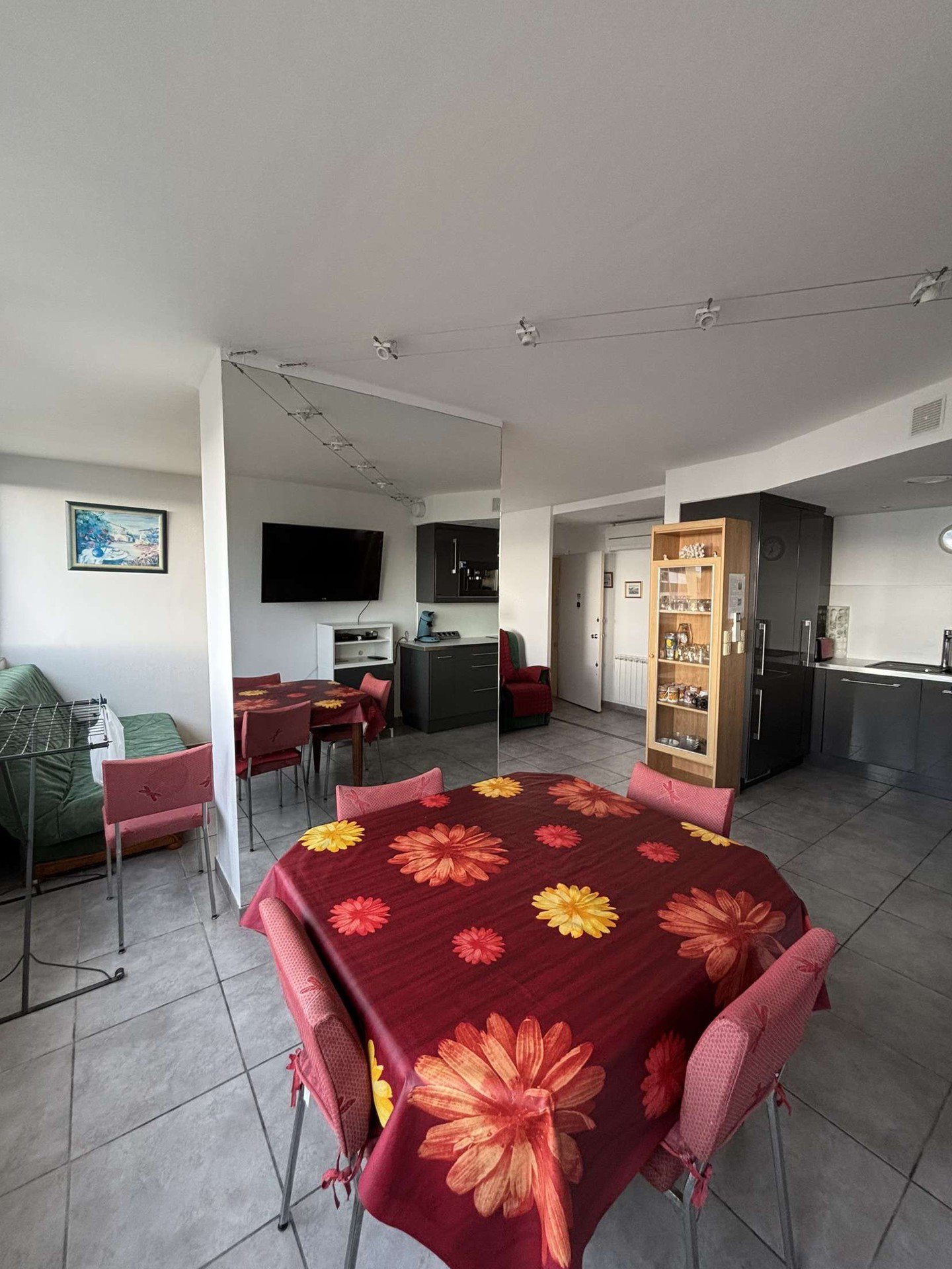 _lv_images__lot_0000000224_07_18454685