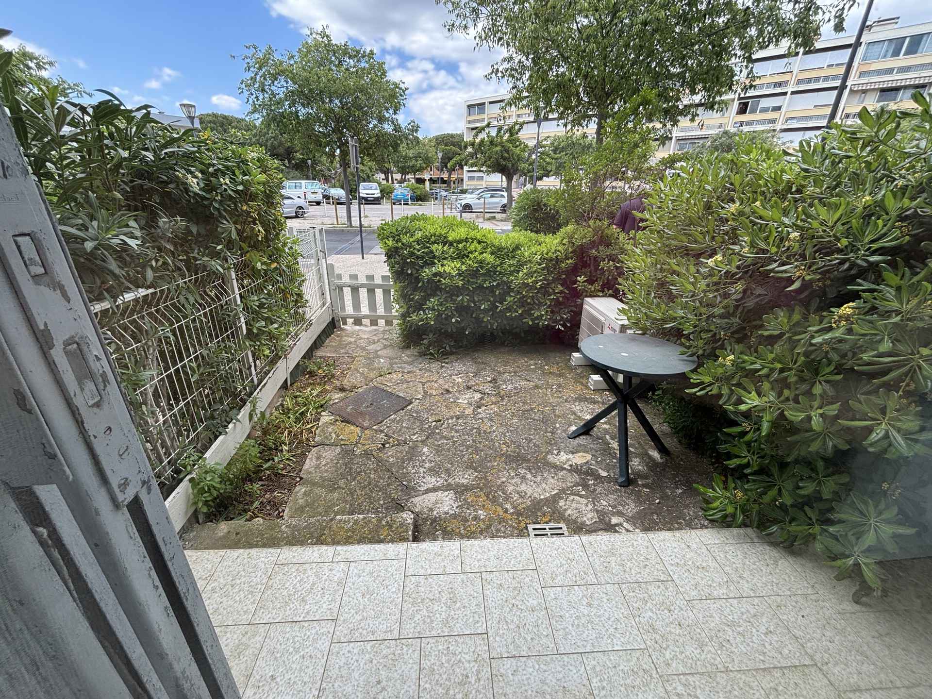 _lv_images__lot_0000000235_04_18327176