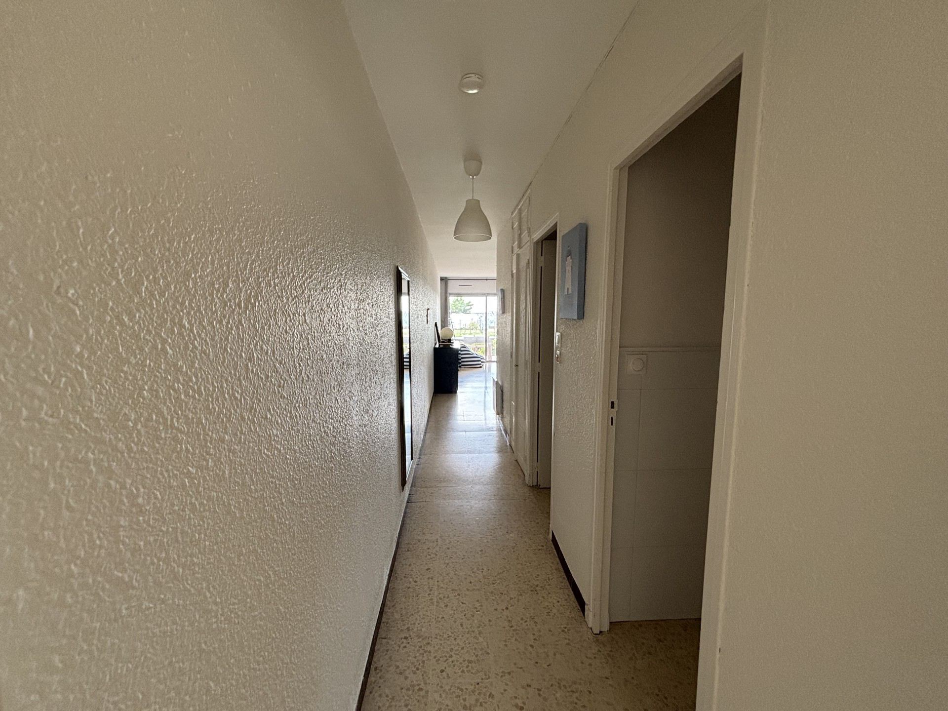 _lv_images__lot_0000000235_07_18327179